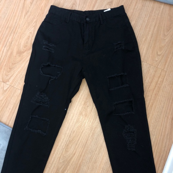 Never worn black boyfriend jeans from Shein - Picture 2 of 2